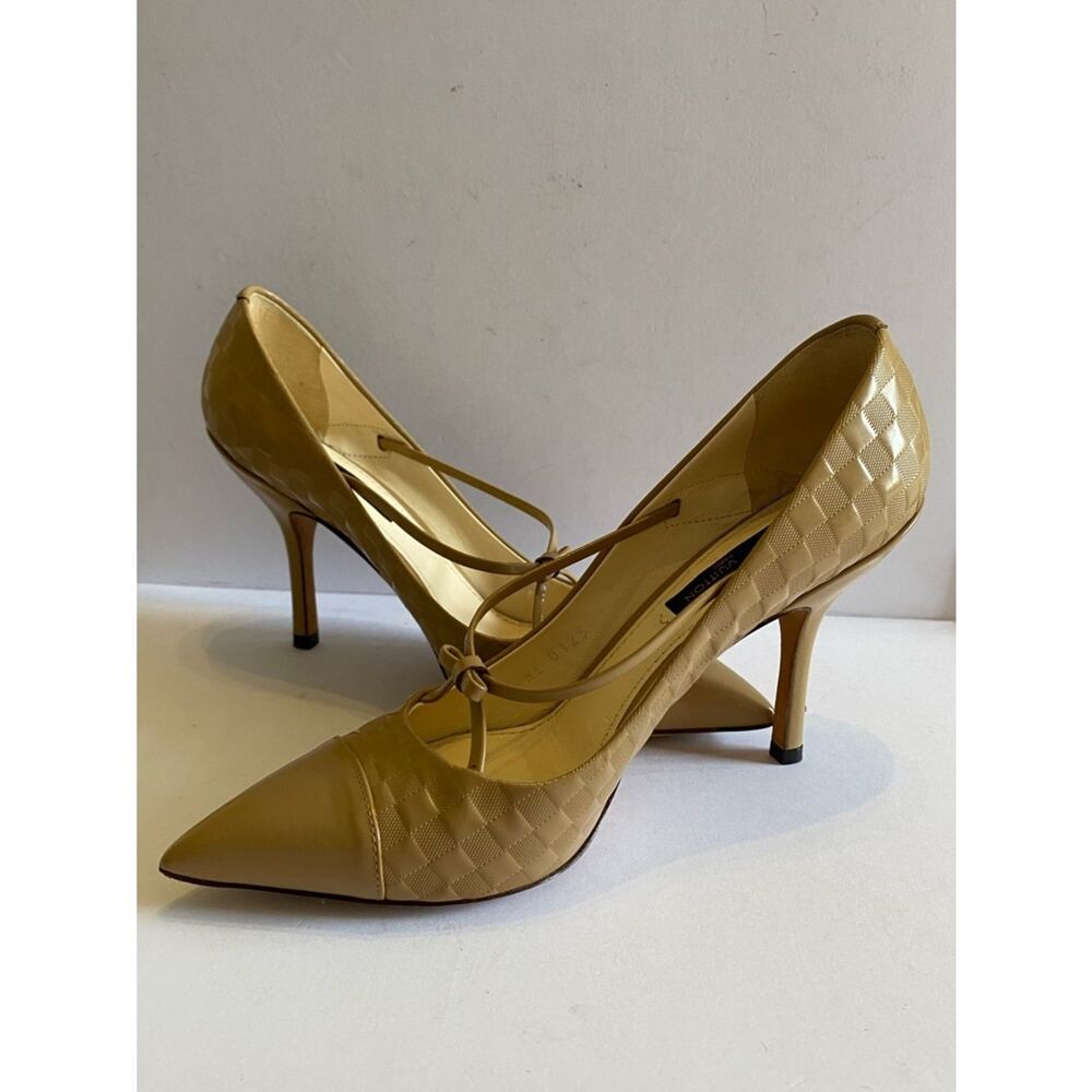 Louis Vuitton “Damier” Print Beige Checkered Leather Pointed-Toe Heels $225 FIRM
